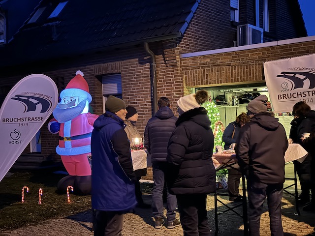 Weihnachtsbaum schmücken 2024